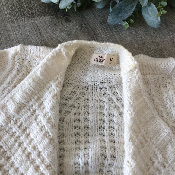 Hollister Open Front Sweater Cardigan - Picture 2 of 7
